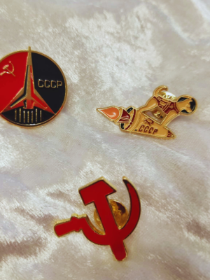 1 Μεταλλική Καρφίτσα