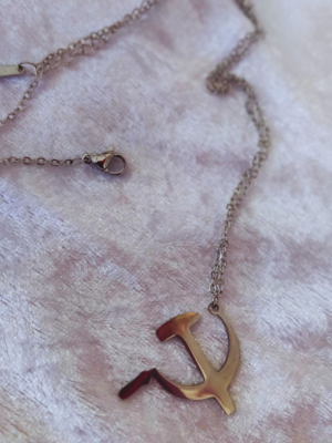 5 Κολιέ Σφυροδρέπανο