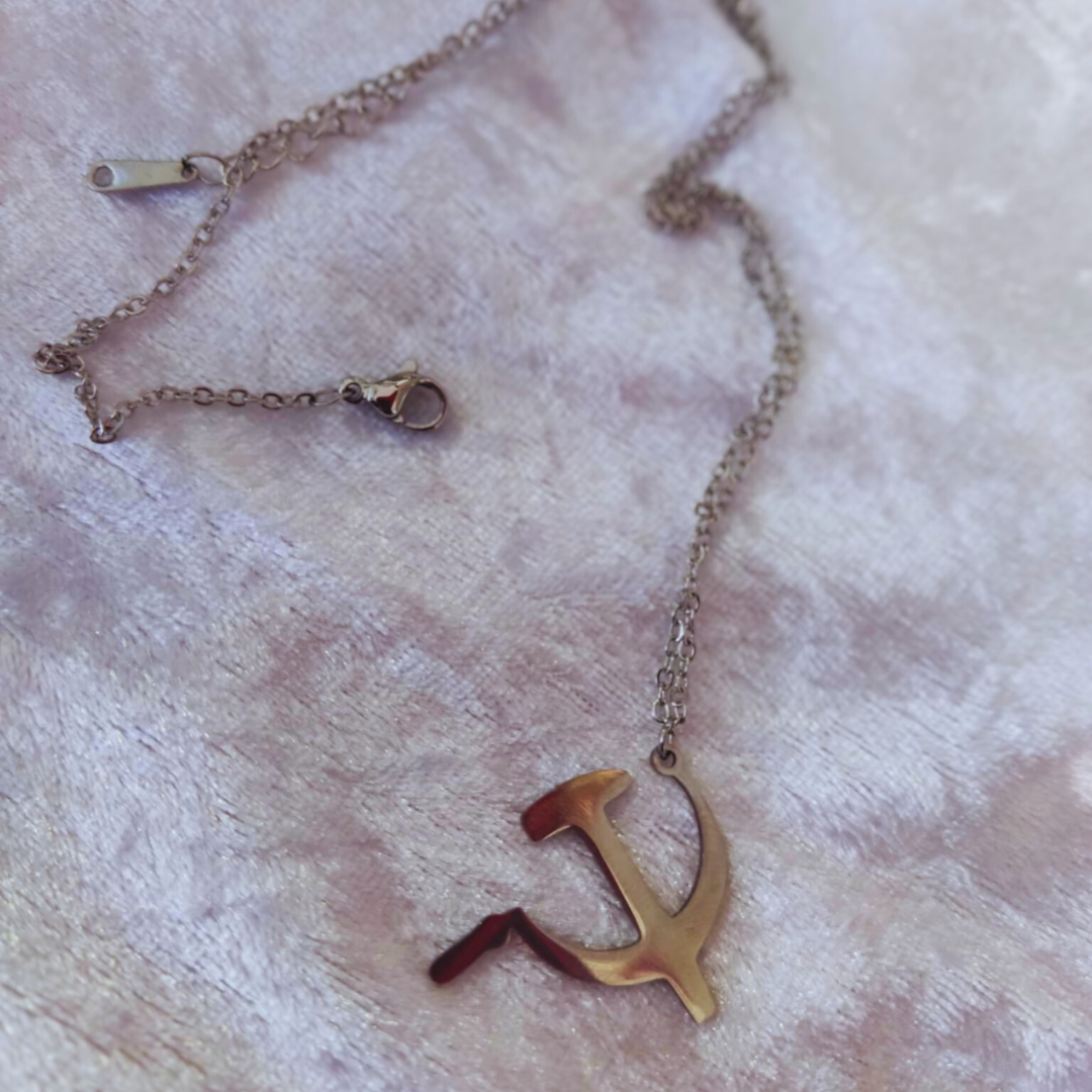 Κολιέ Σφυροδρέπανο