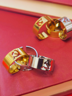 daxtylidi Δαχτυλίδι Σφυροδρέπανο