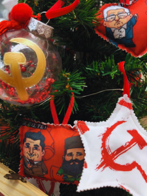 stolidi sfurodrepano Στολίδι Σφυροδρέπανο